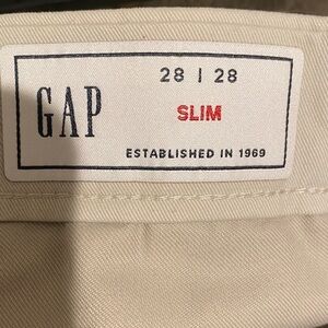 GAP Women's Slim Fit Chinos - Cream